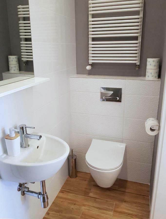 Apartamenty Metro Targowek Varšava Exteriér fotografie
